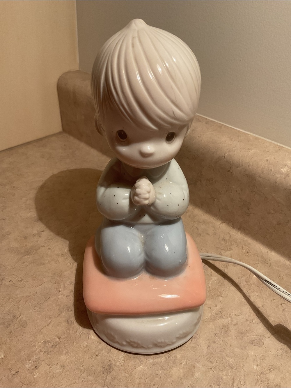 Prescious moments 1990 praying boy night light.